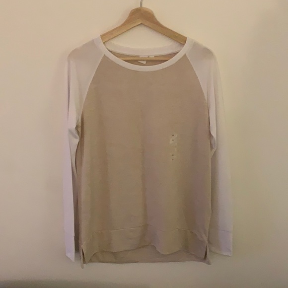 GAP long sleeve light sweater - Picture 1 of 2